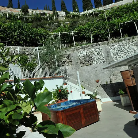 Pensjonat E Poi...ravello Ravello